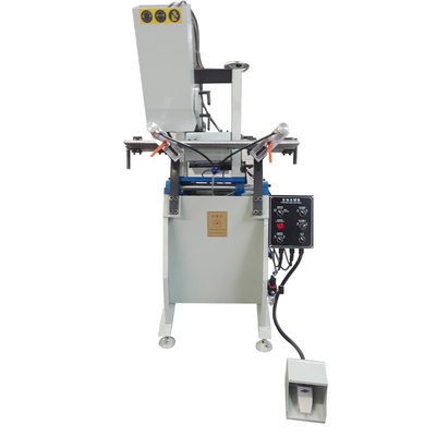 Chine Machine automatiquement de processus de fenêtre d'UPVC pour le double fraisage de fente de l'eau d'axe fournisseur