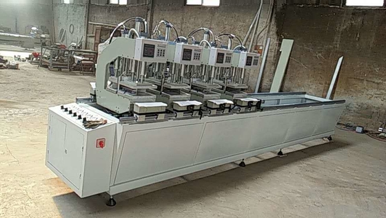 Porte quatre principale et fenêtre traitant la machine de soudure d'Upvc pour souder de divers profils fournisseur